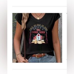 Belle's Book Shop Black Graphic V-Neck Women's Top XL NWOT